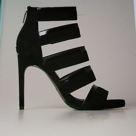 FOREVER 21 MULTI-STRAPS ZIPPER CLOSURE GLADIATOR SANDALS - Picture 8 of 16